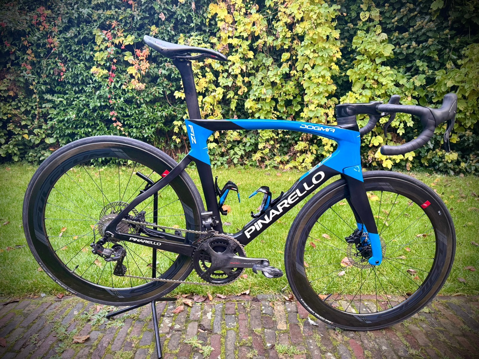 NIEUWSTAAT Pinarello Dogma F12 Disc SuperRecord EPS | 55-56, Fietsen en Brommers, Overige merken, 28 inch, Carbon, ITALIAANSE SUPERBIKE!!