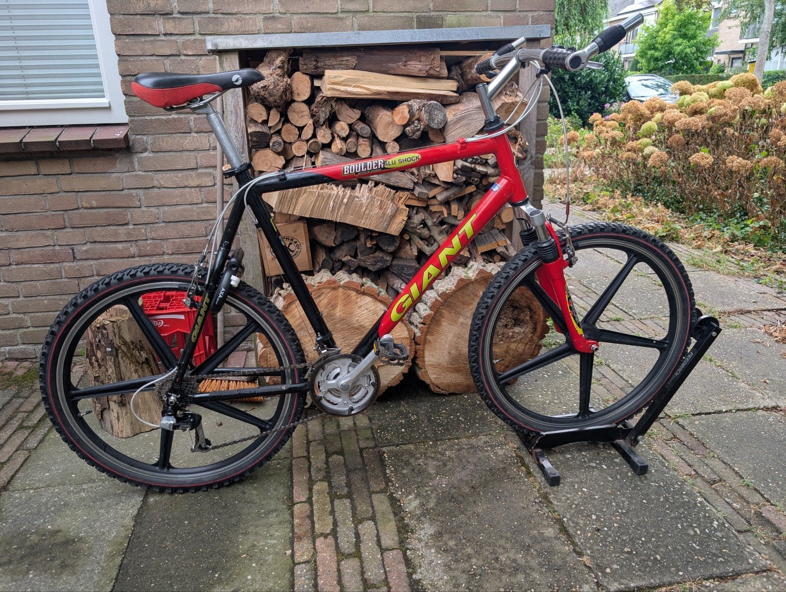Giant Boulder Alu Shock MTB met unieke sterspaken, Ophalen, 57 cm of meer, Hardtail, Giant