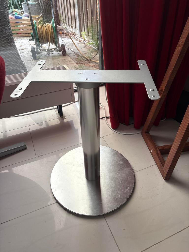 RVS Voet Geneva Model L, Gebruikt, 120 watt of meer, Front, Rear of Stereo speakers, Ophalen