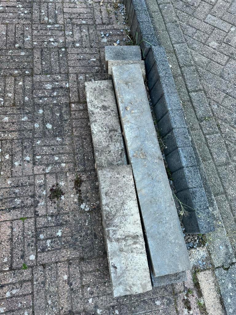 Gebruikte betonnen opsluitbanden, Ophalen, Gebruikt, Overige typen, Minder dan 5 m²