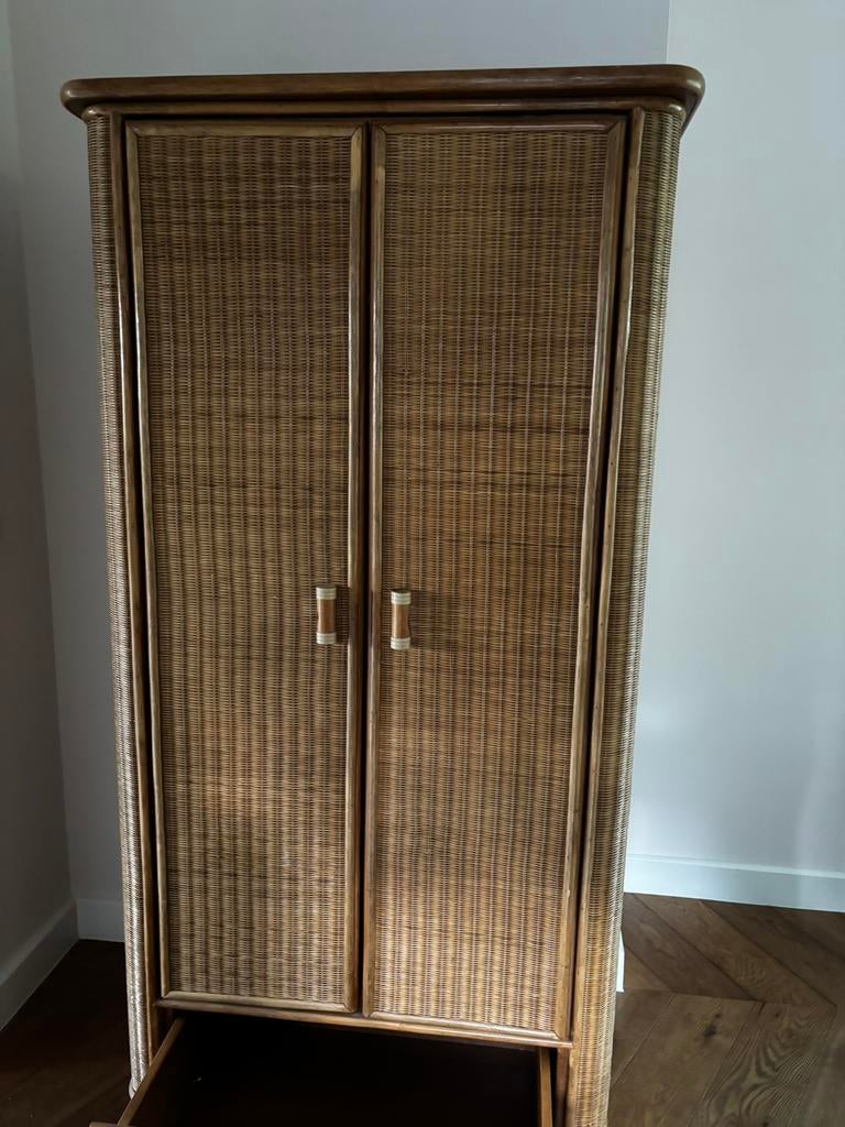 Vintage kwaliteit rotan kledingkast oerdegelijk massief hout, Ophalen, Gebruikt
