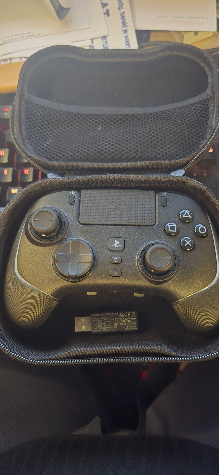 Razer Wolverine V2 Pro PS5/PC Controller, PlayStation 5, Ophalen of Verzenden, Zo goed als nieuw, Controller