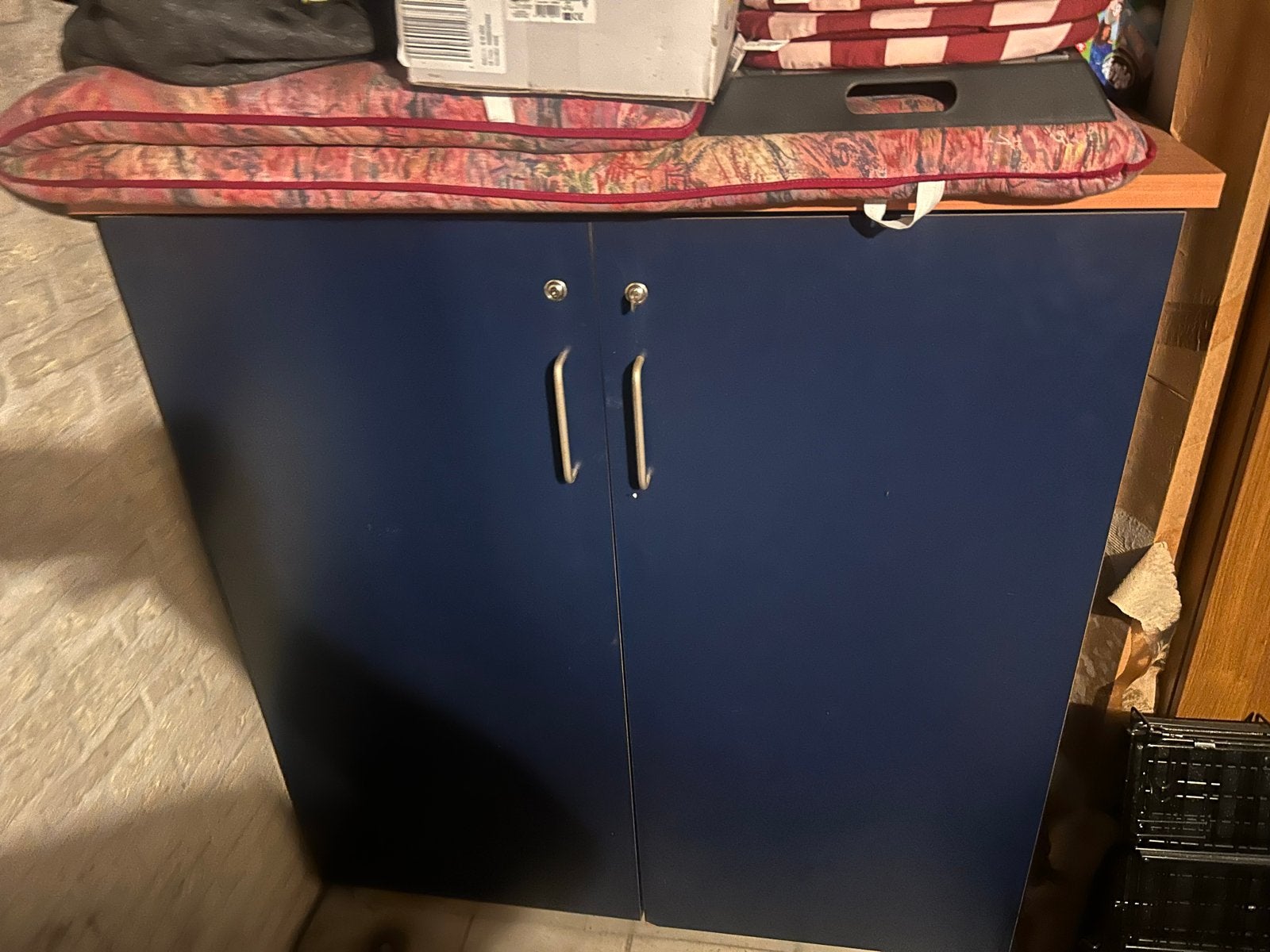 Blauwe kast, 1.35m hoog, 1.20m breed - Nette staat, Ophalen, Gebruikt