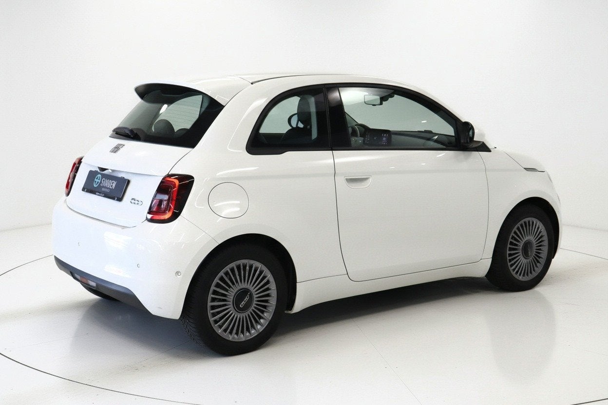 Fiat 500 Urban 42 kWh|Automaat|Navi|UConnect|360 Camera|Stoe, Dealer onderhouden, Gebruikt, 4 stoelen, Wit