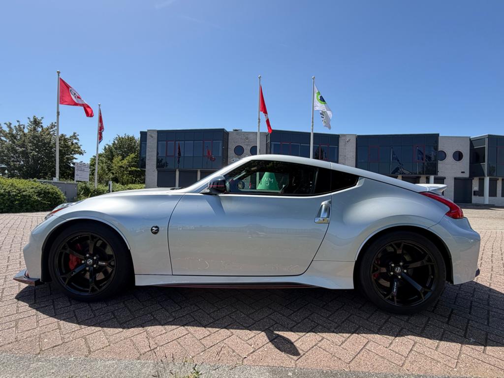 Nissan 370Z NISMO 3.7 V6 350pk handbak UNIEK!, 3696 cc, Achterwielaandrijving, 1507 kg, 350 pk