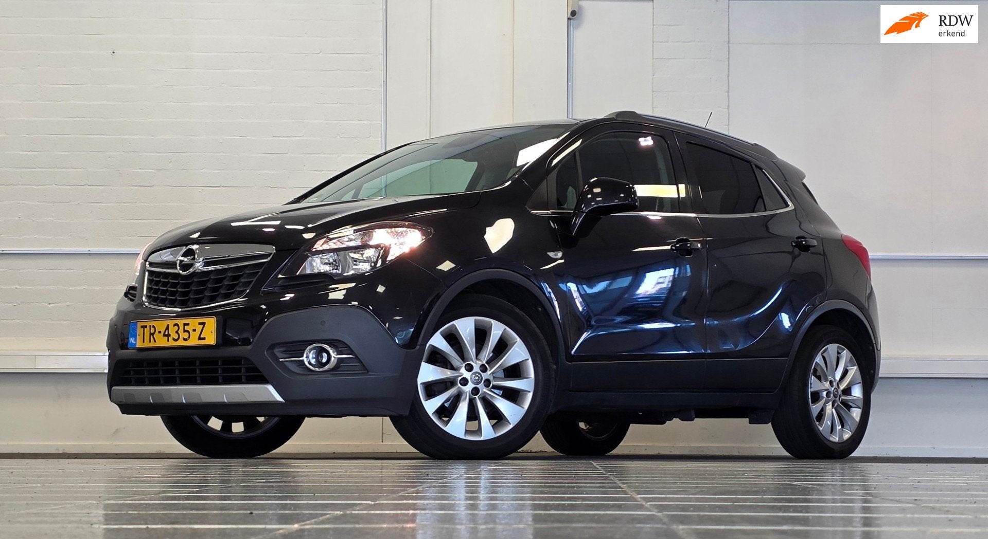 Opel Mokka 1.4 T Cosmo Camera Navi Trekhaak Mooi!, Auto's, Voorwielaandrijving, Gebruikt, 4 cilinders, Alcantara