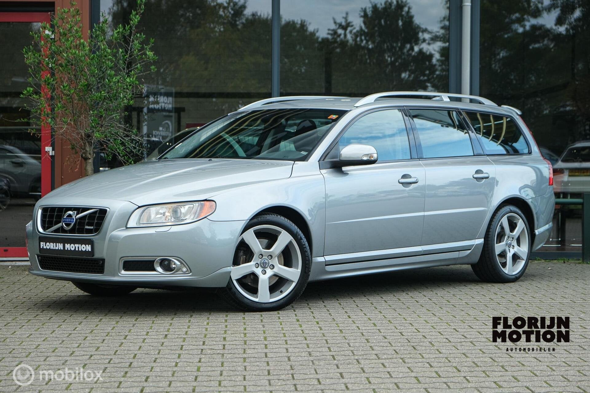 Volvo V70 2.0T R-Edition | High performance sound | Stoelver, Euro 5, 4 cilinders, Met garantie (alle), 1558 kg