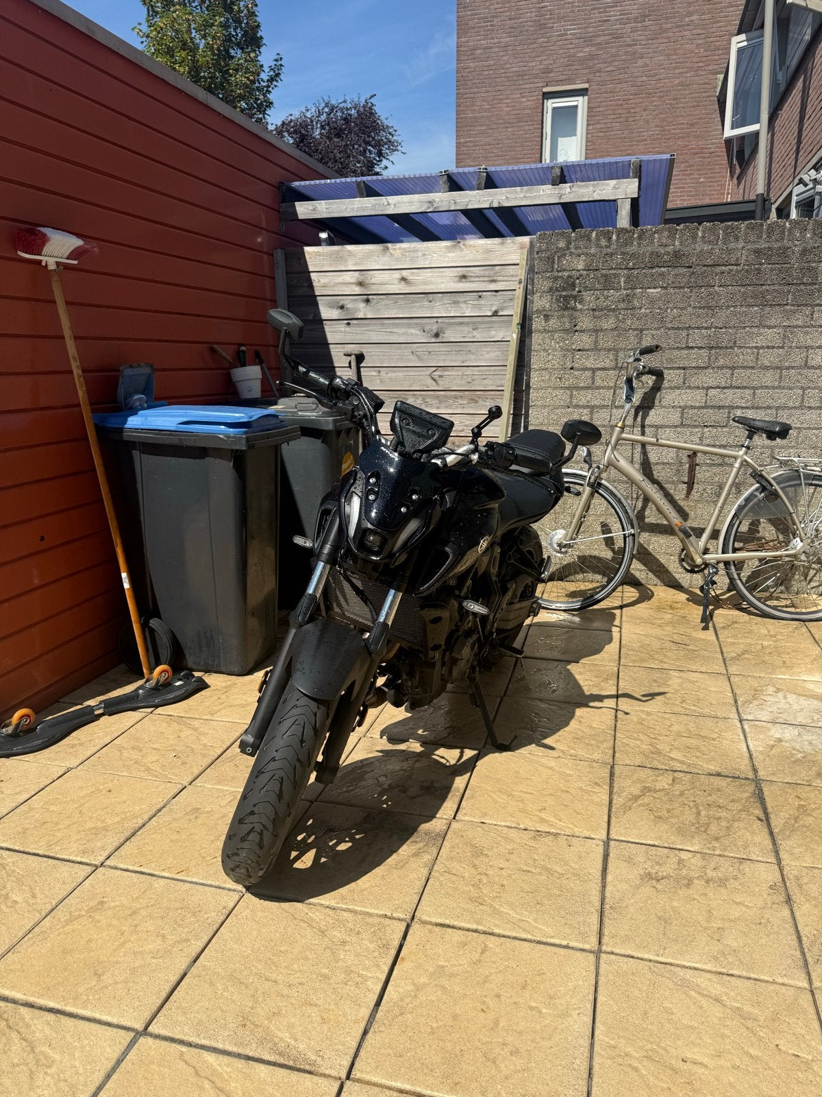 Yamaha MT-07 weinig KM VOLLEDIG ONDERHOUDEN, Motoren, 2 cilinders, Gebruikt, Particulier, Meer dan 35 kW
