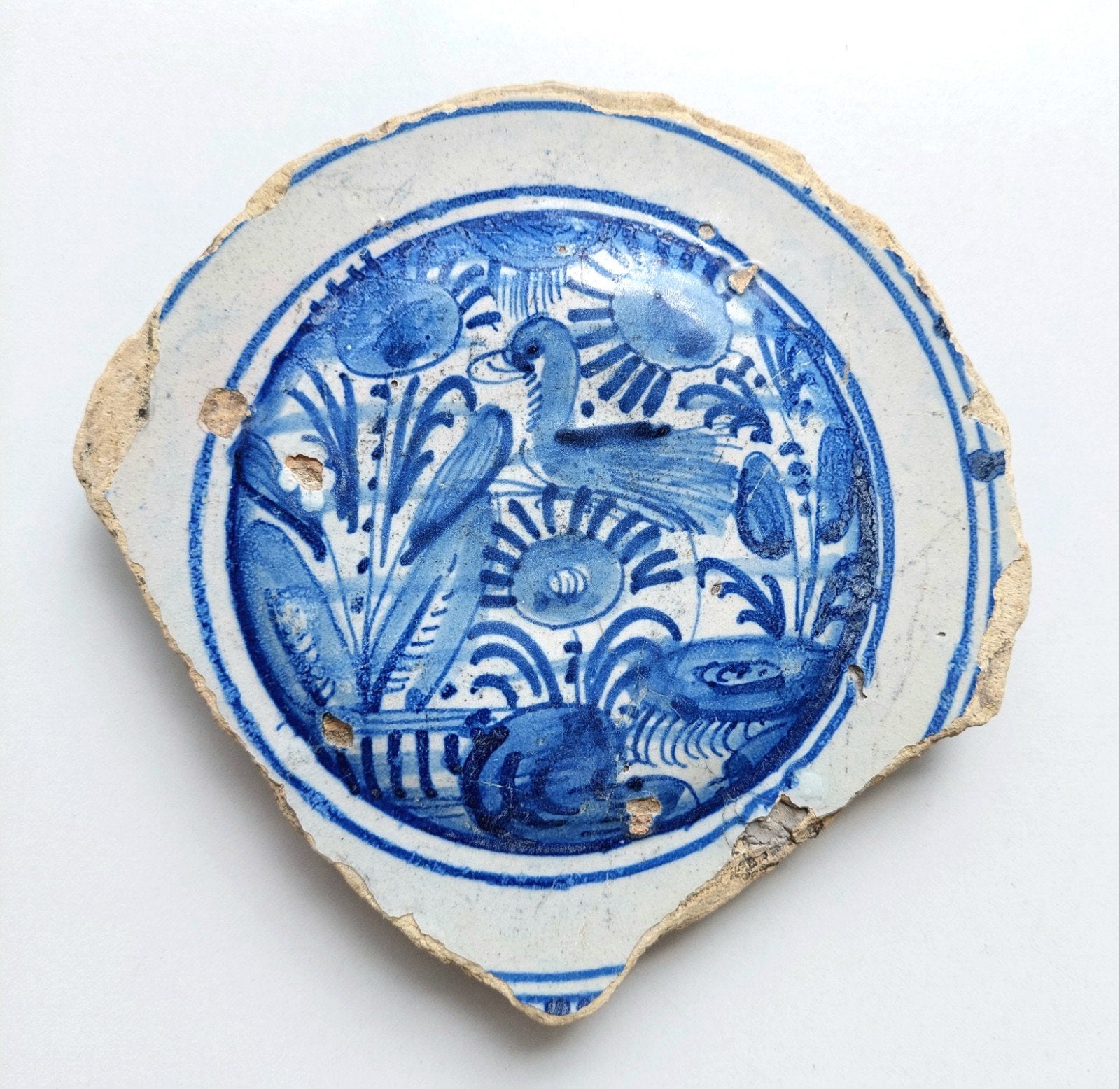Antiek Fragment Majolica Schotel Bodemvondst 17e eeuw, Antiek en Kunst, Antiek | Wandborden en Tegels, Verzenden