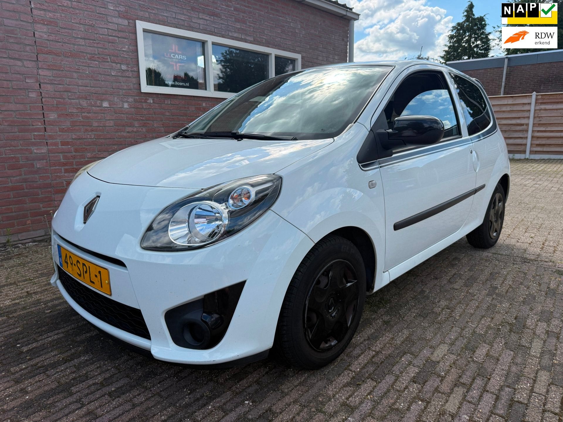 Renault Twingo 1.2-16V APK 9-8-2027 Airco elektrisch pakket, Twingo, Gebruikt, 4 cilinders, 4 stoelen