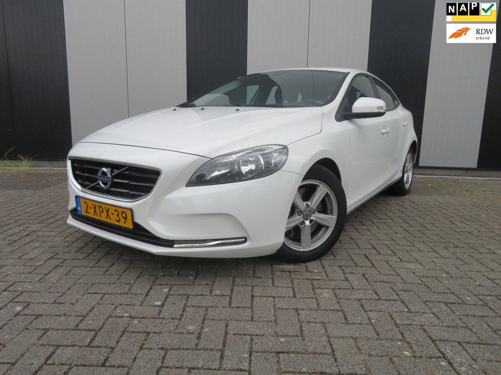 Volvo V40 2.0 D4 Kinetic Business, Auto's, Volvo, Voorwielaandrijving, Euro 5, Stof, Gebruikt