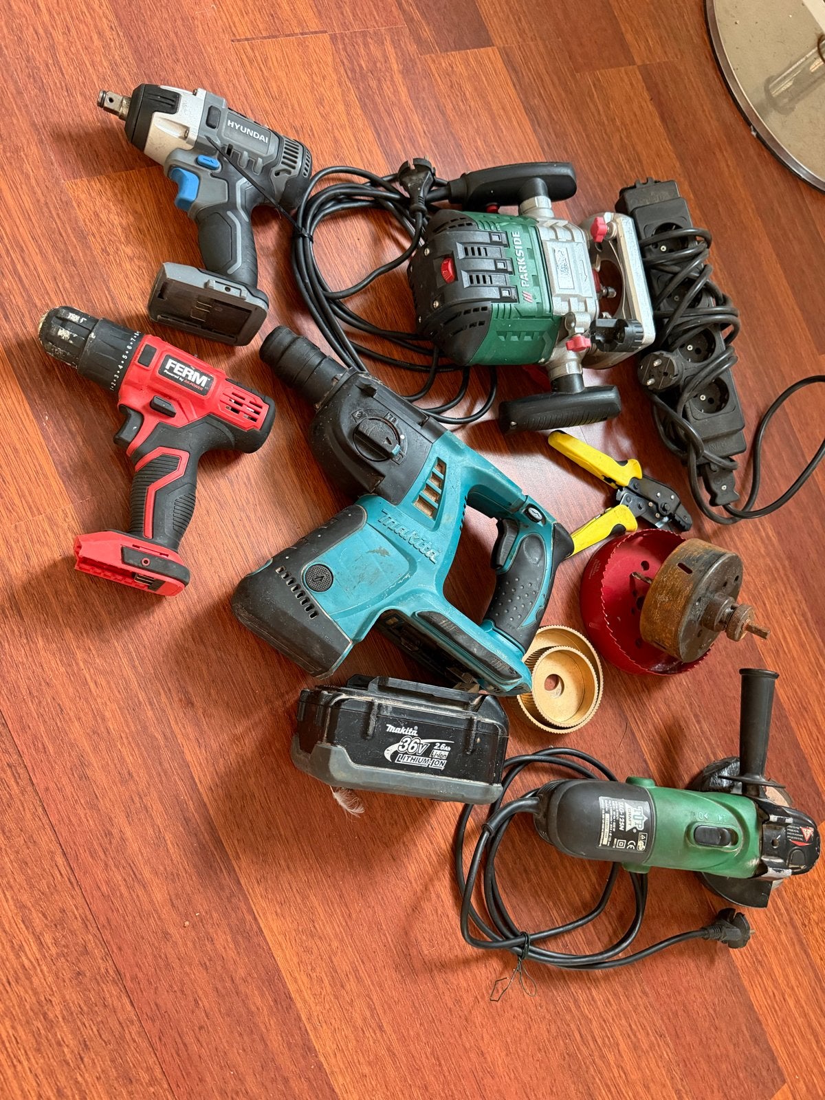 Diverse gereedschapset: boormachines, slijper, frees, Doe-het-zelf en Verbouw, Gereedschap | Handgereedschap, Ophalen of Verzenden