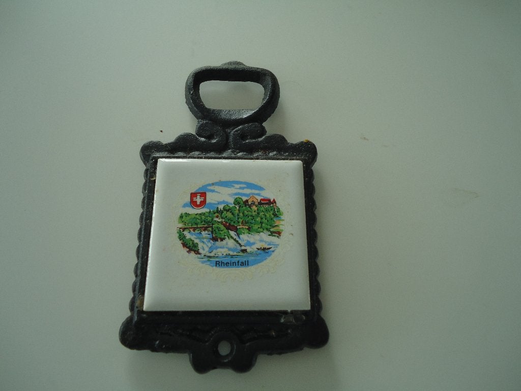 flesopener souvenir uit reinfall , zwart smeedijzer, Antiek en Kunst, Curiosa en Brocante, Ophalen of Verzenden