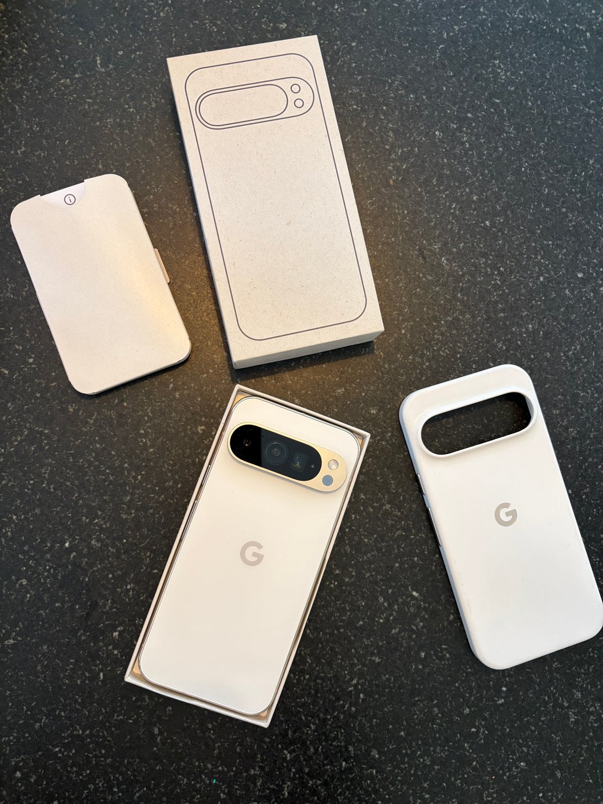 Google Pixel 9 Pro 256GB - Nieuwstaat met hoesje, Overige modellen, Ophalen of Verzenden, Zo goed als nieuw, Zonder simlock