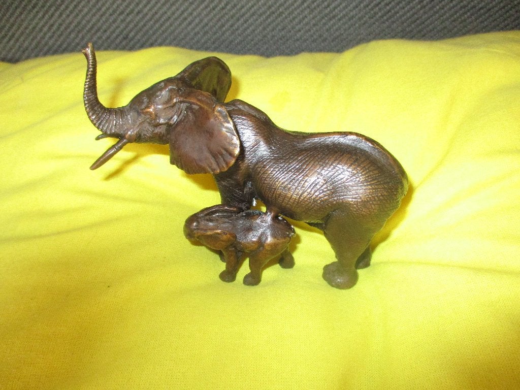 bronzen olifant met jong, Ophalen of Verzenden, Zo goed als nieuw, Dier