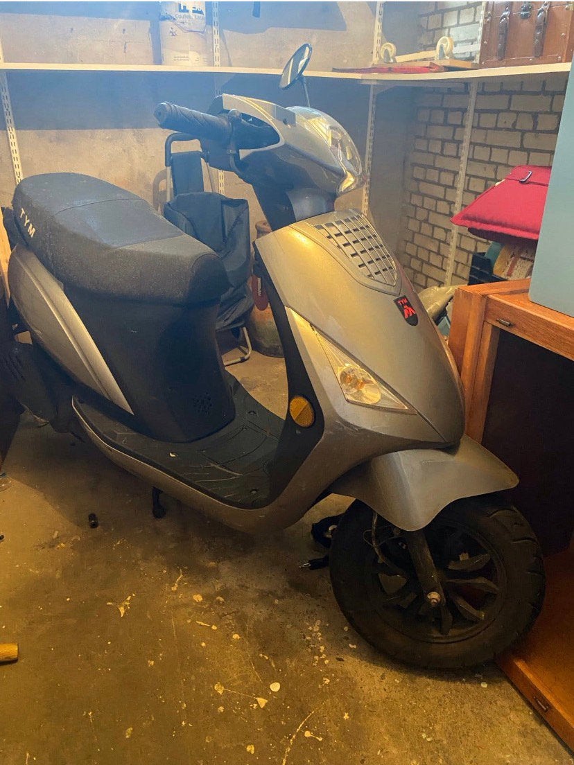 RIYA RY50QT-16 Scooter 25km/h - 50cc. Opknapper!, Fietsen en Brommers, Gebruikt, Benzine, Ophalen, Overige merken