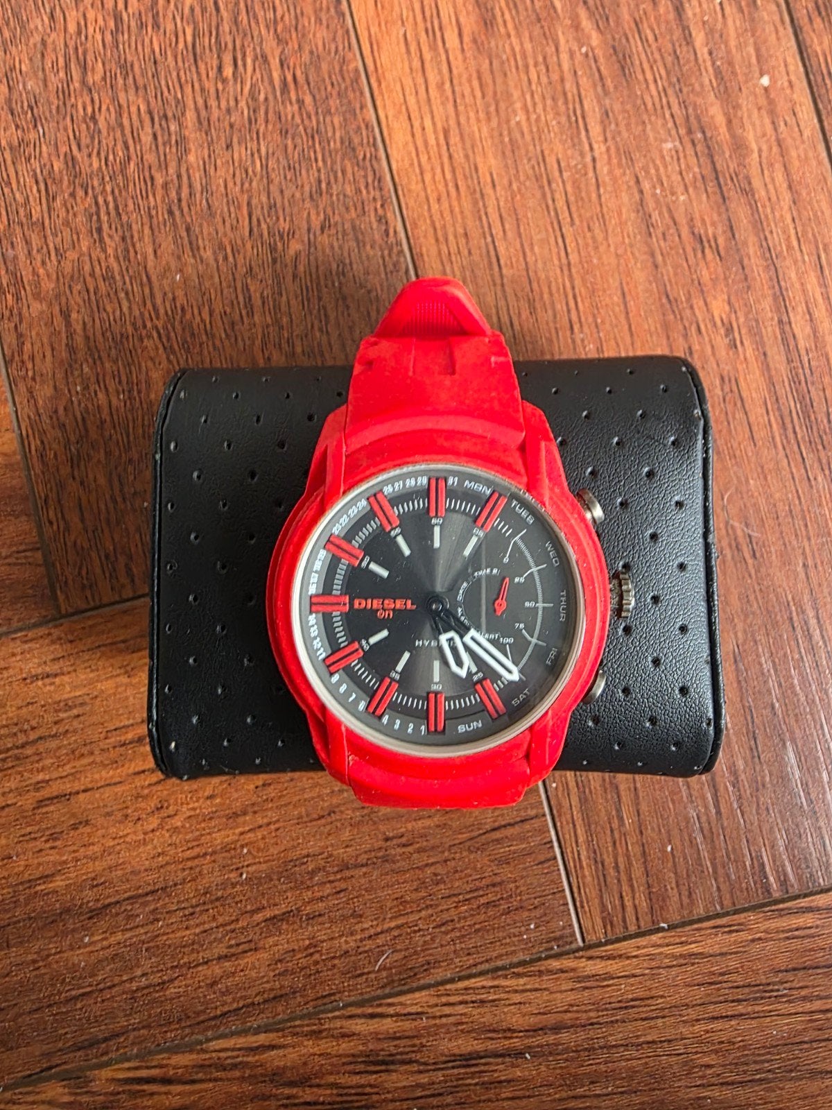Diesel On Hybrid Smartwatch Rood, Stappen, Diesel, Ophalen of Verzenden, Zo goed als nieuw
