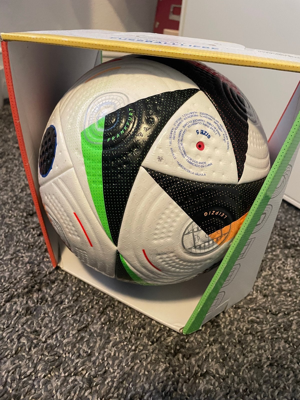 Adidas EK 2024 Officiële Wedstrijdbal - Nieuw in Verpakking, Ophalen of Verzenden, Nieuw, Bal