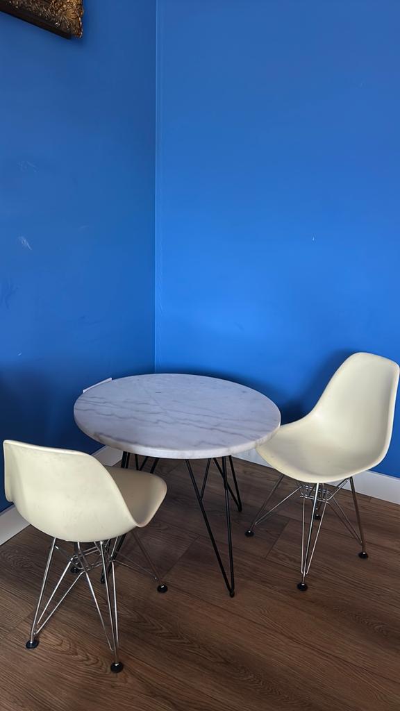 Tafel marmer met gratis stoelen vitra, Ophalen, Gebruikt, Tafel(s) en Stoel(en)