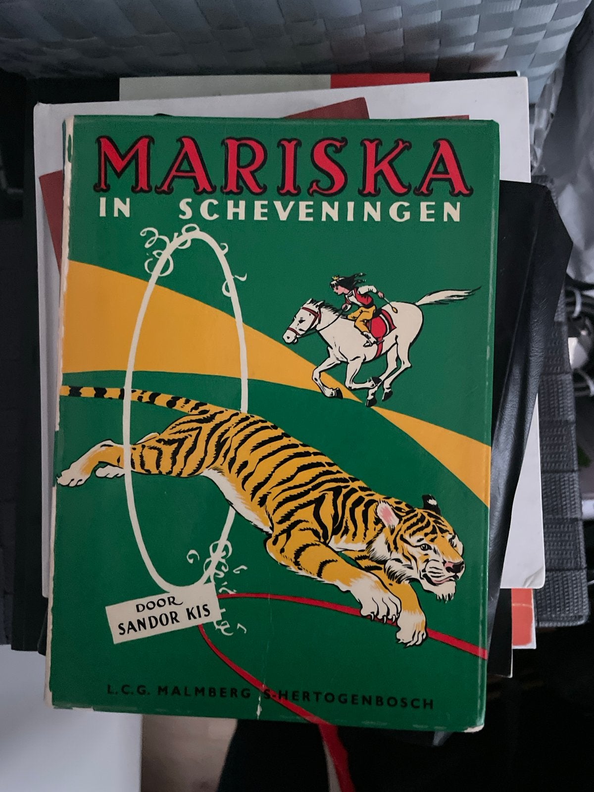 Mariska in Scheveningen - Sandor Kis (Vintage), Boeken, Ophalen of Verzenden, Gelezen, Fictie algemeen