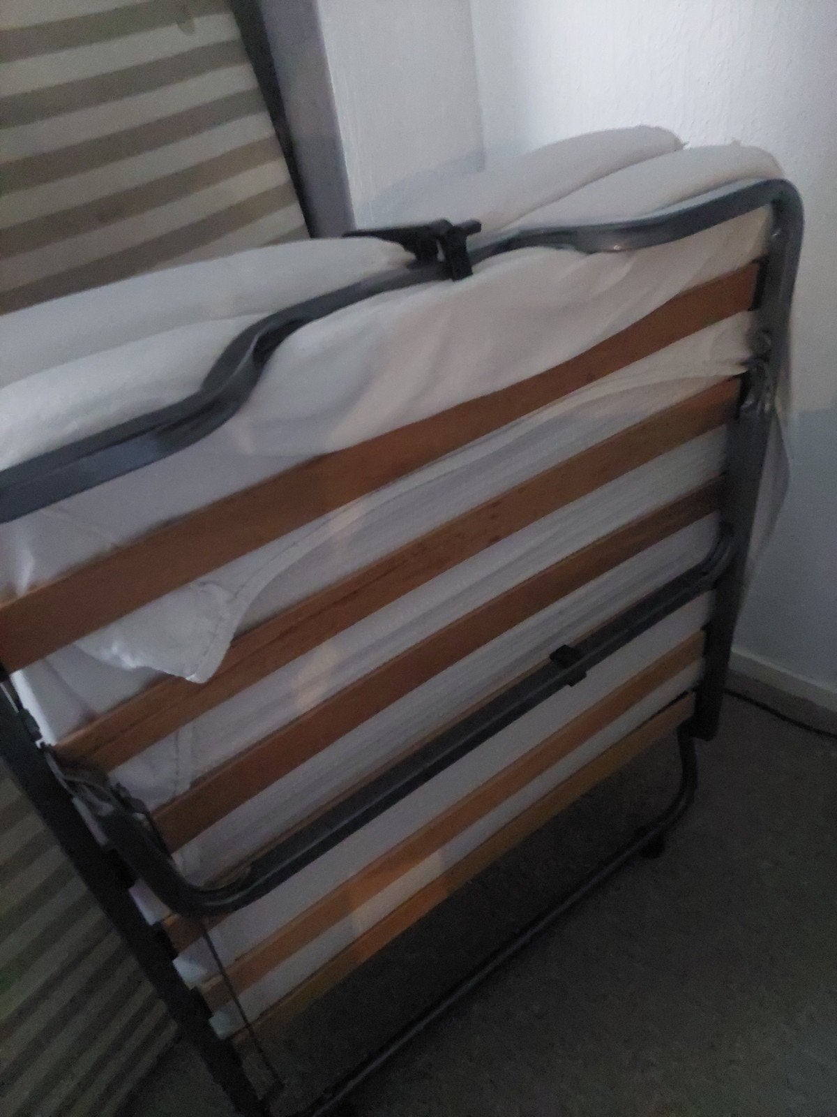 Opvouwbaar logeerbed met matras, Ophalen, Gebruikt, Eenpersoons, 80 cm
