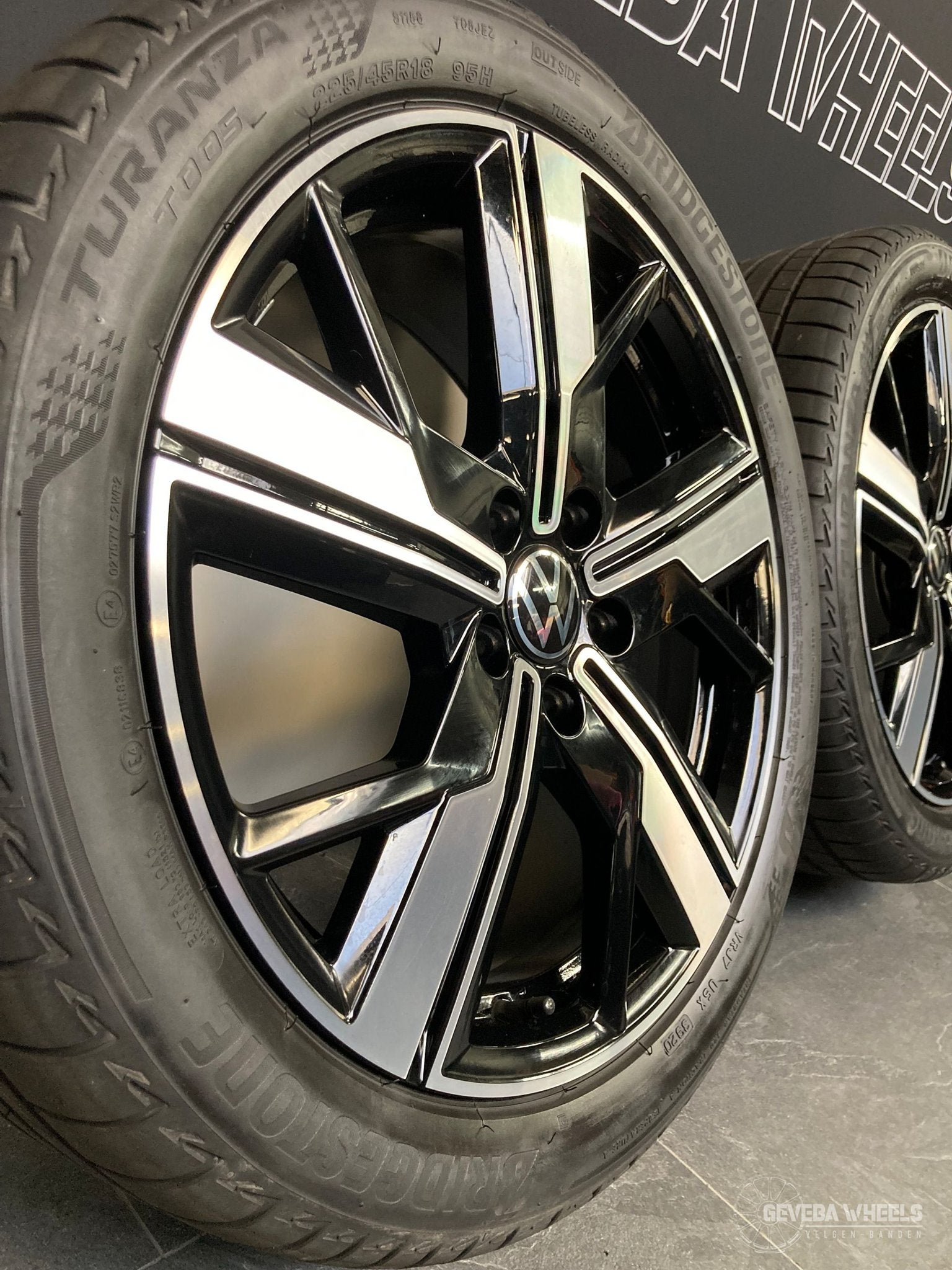 18” originele Volkswagen Caddy V velgen + banden 5x112   2K7, 18 inch, -, -, Banden en Velgen