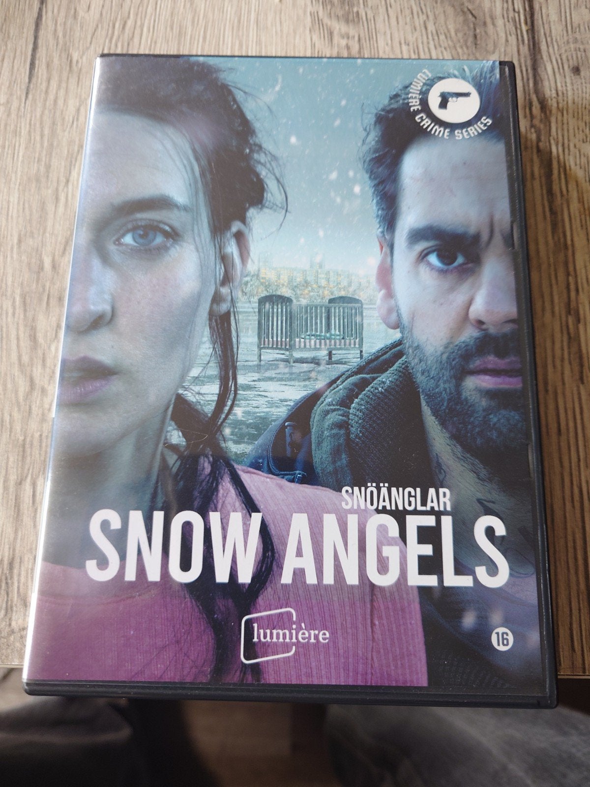 Snow Angels Serie Met NLO, Vanaf 12 jaar, Ophalen of Verzenden, Zo goed als nieuw
