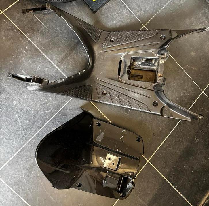 Yamaha BWS Booster Nieuw Model Binnenkappen Treeplank, Ophalen of Verzenden, Gebruikt, Kap, Yamaha