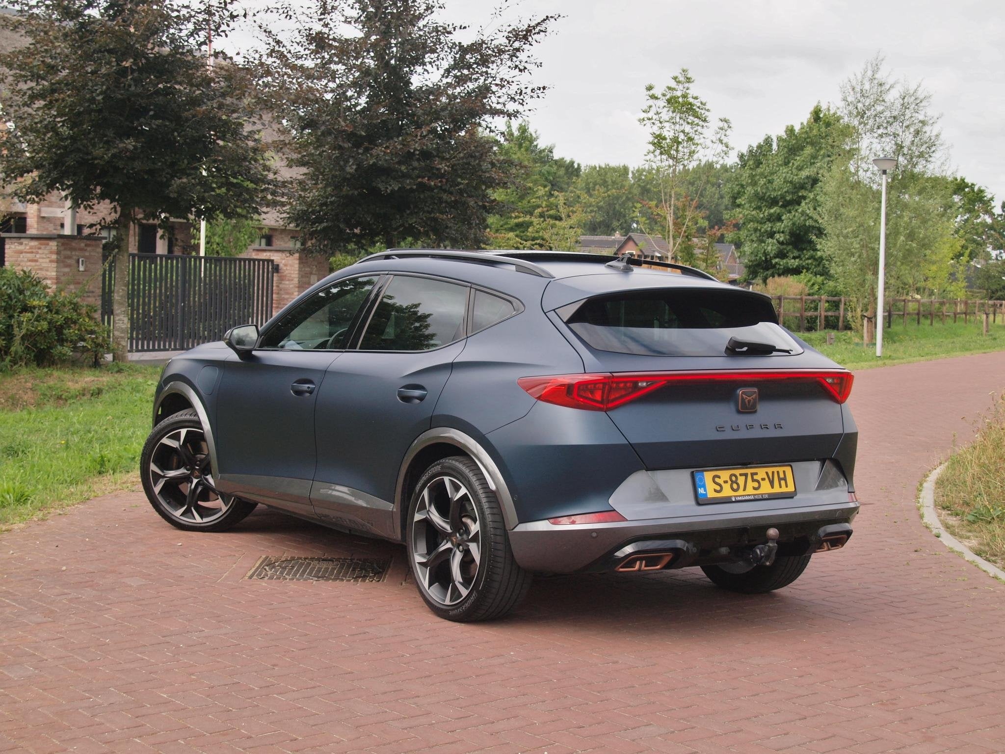CUPRA Formentor 1.4 e-Hybrid VZ Black Edition | Panoramadak, Gebruikt, 4 cilinders, Formentor, Blauw