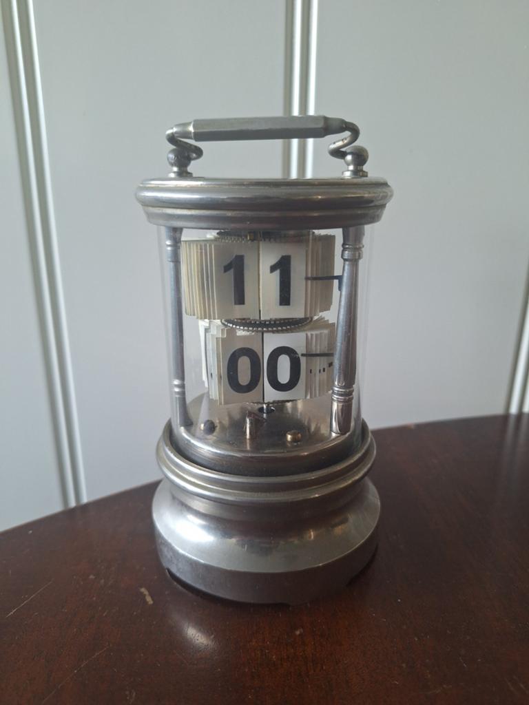 Leuke flipklok zie je niet elke dag, Ophalen of Verzenden