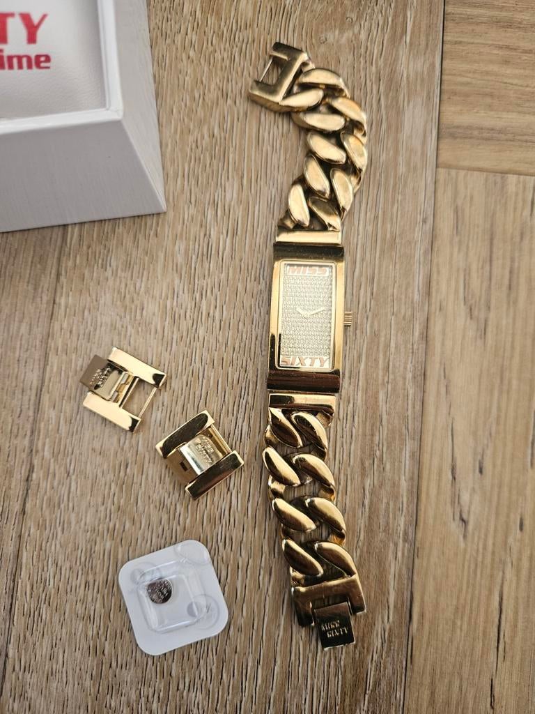 Goudkleurig miss sixty dames horloge, Ophalen of Verzenden, Staal, Overige merken