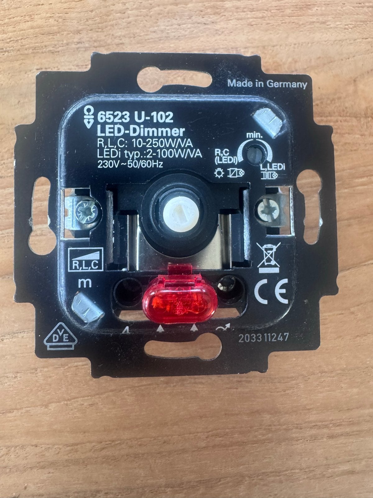 Busch-Jaeger 6523 U-102 LED-Dimmer, Doe-het-zelf en Verbouw, Ophalen of Verzenden, Zo goed als nieuw, Busch-Jaeger, Dimmer