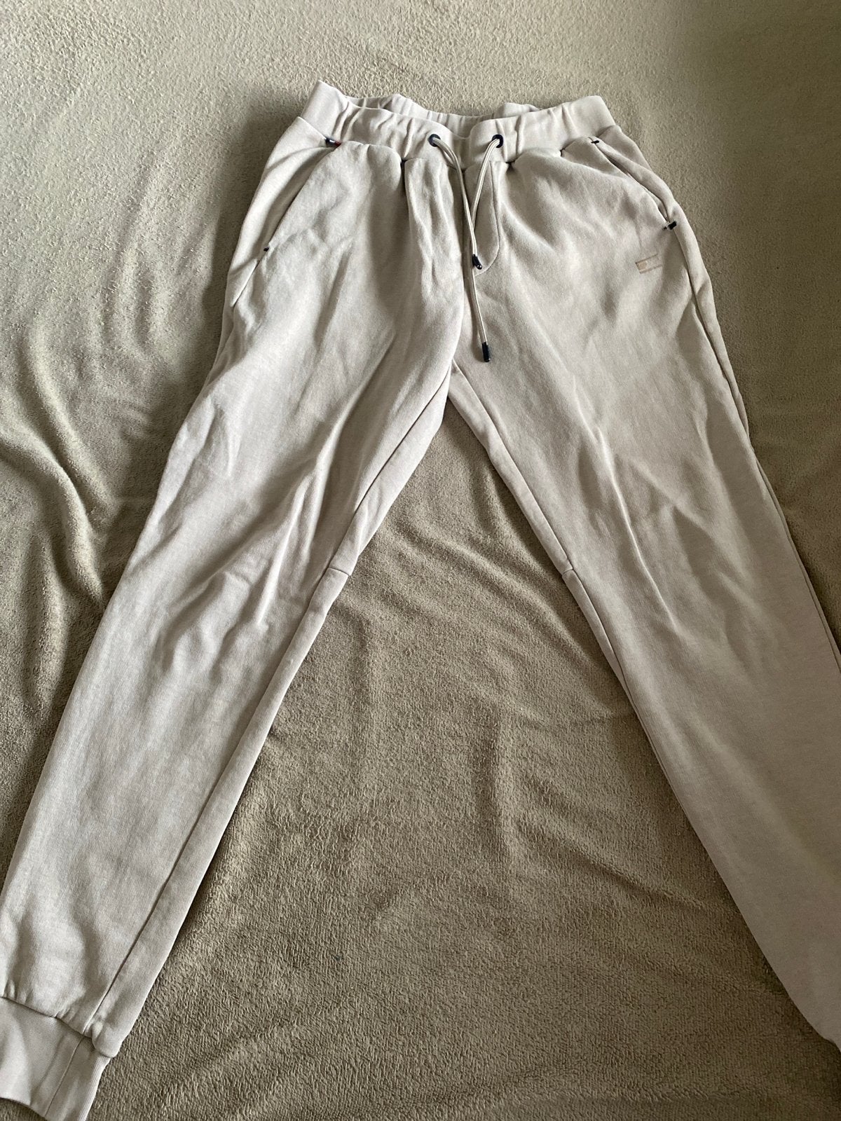 Tommy Hilfiger joggingbroek - Zo goed als nieuw, Ophalen of Verzenden, Zo goed als nieuw, Maat 46 (S) of kleiner, Beige