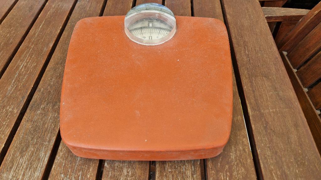 vintage personen weegschaal, Gebruikt, Analoog, 100 kg of meer, Ophalen of Verzenden