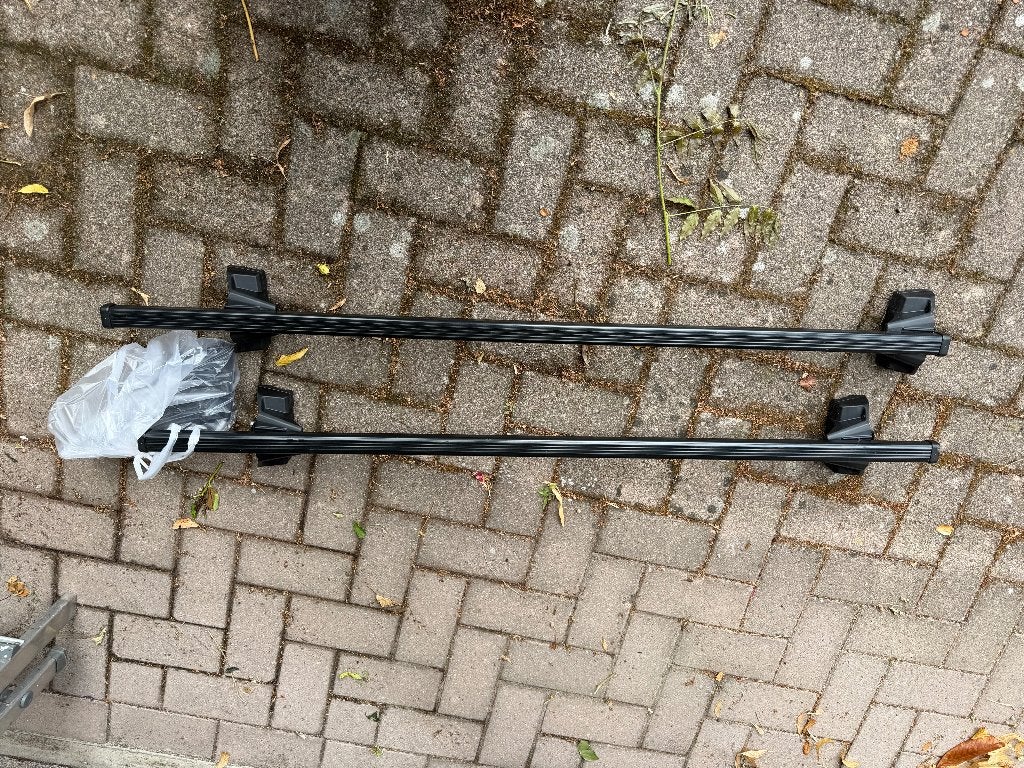 dakdragers BMW X1 – Compleet, Ophalen, Zo goed als nieuw