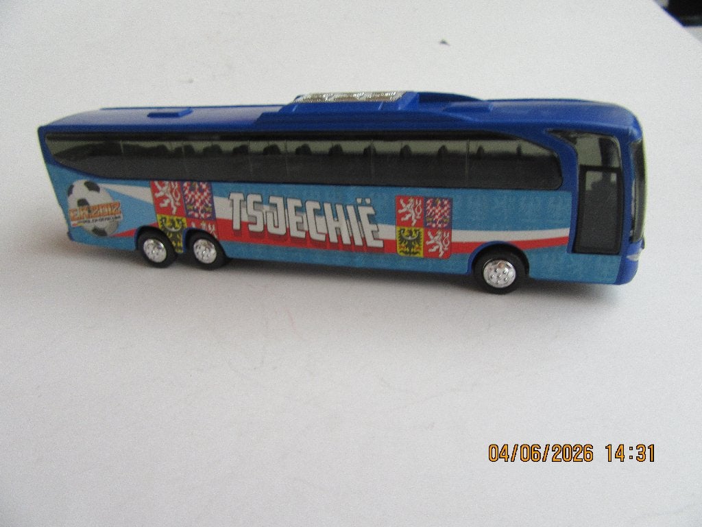 miniatuur bus, Hobby en Vrije tijd, Modelauto's | 1:87, Ophalen of Verzenden, Zo goed als nieuw, Bus of Vrachtwagen, Overige merken