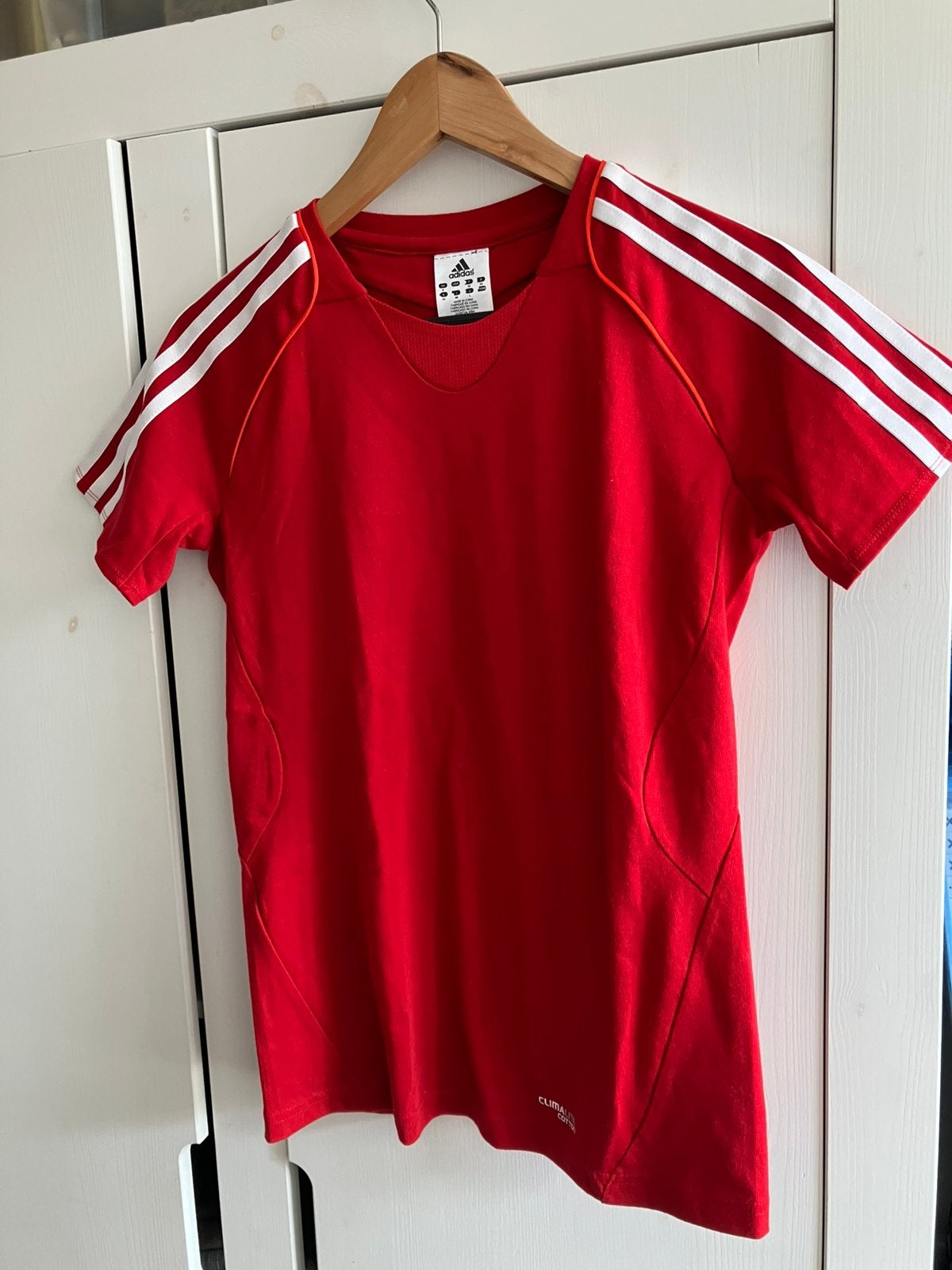 Rood Adidas shirt maat xs, Ophalen of Verzenden, Zo goed als nieuw, Korte mouw, Maat 34 (XS) of kleiner