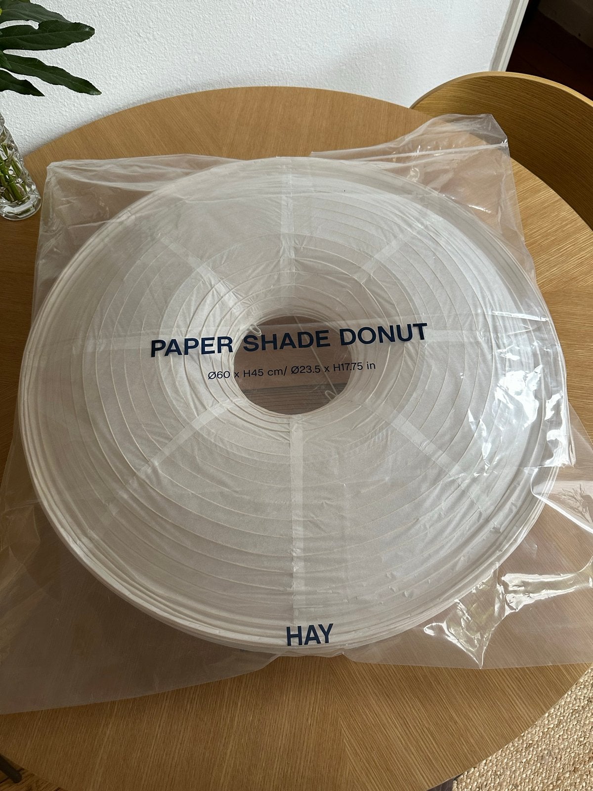 HAY Paper Shade Donut 60cm, Huis en Inrichting, Ophalen of Verzenden, Nieuw, Overige materialen, 50 tot 75 cm