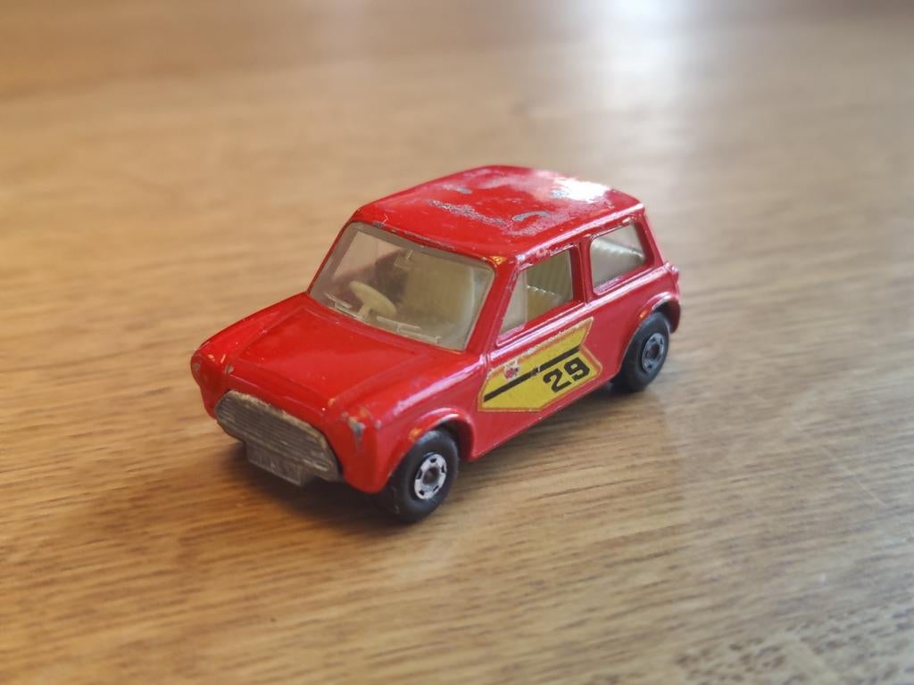 Matchbox Racing Mini Cooper, Ophalen of Verzenden, Zo goed als nieuw, Auto