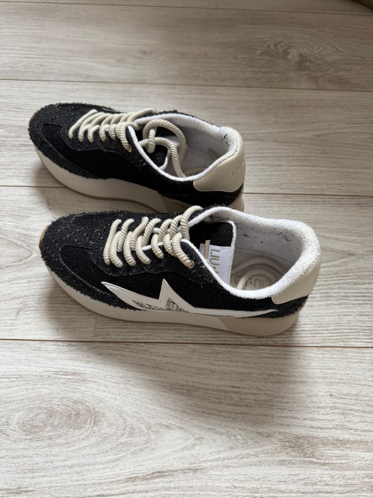 Liu jo, Kleding | Dames, Zwart, Ophalen of Verzenden, Sneakers of Gympen, Zo goed als nieuw