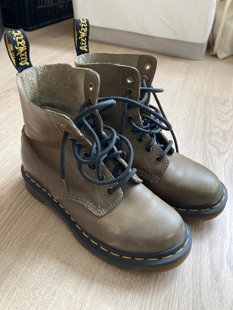 Olijfgroene Dr. Martens maat 36, Kleding | Dames, Schoenen, Ophalen of Verzenden, Zo goed als nieuw, Zwart
