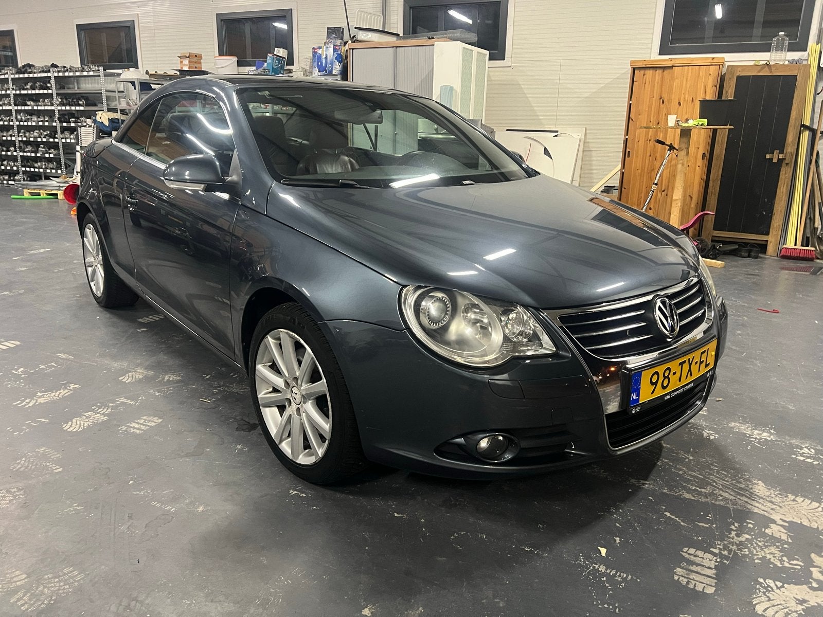 Volkswagen Eos 3.2 VR6 184KW DSG 2007 Grijs, Auto's, 3189 cc, Cabriolet, 4 stoelen, 93 €/maand