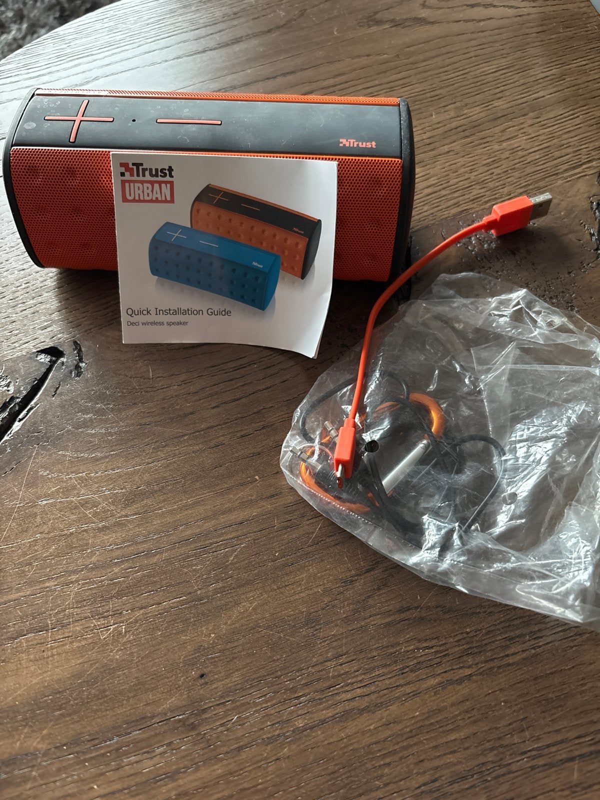 Trust Urban Deci Draadloze Speaker - Gebruikt, Gebruikt, Inclusief oplader, Draagbare speaker, Ophalen