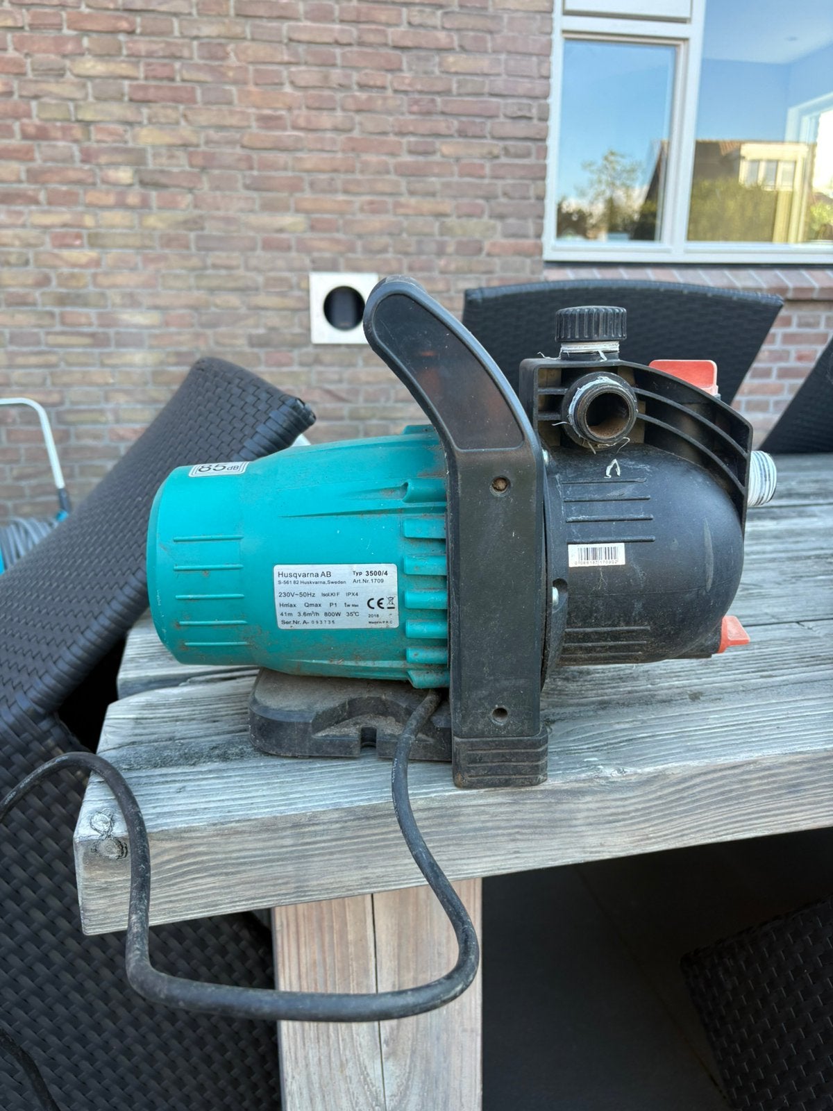 Grondwater pomp Husqvarna, Ophalen, Zo goed als nieuw, Elektrisch