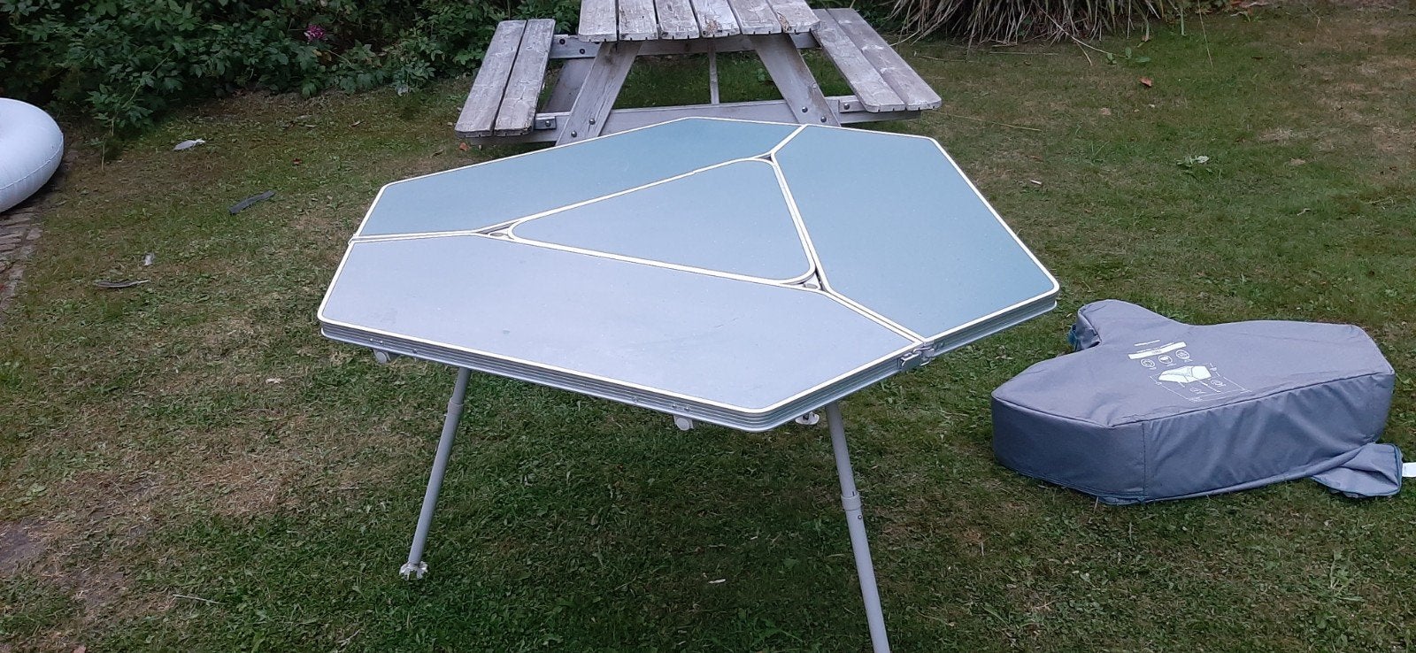 quechua camping tafel, Ophalen, Gebruikt, Campingtafel, .