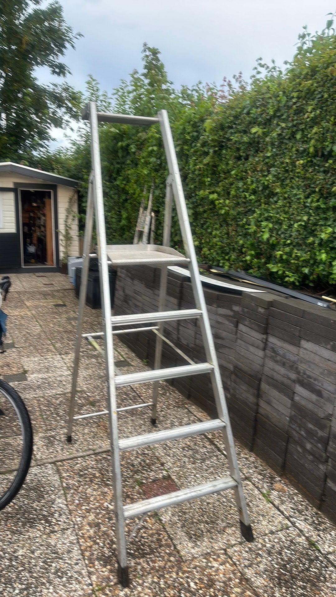 Stevige trap met 5 treden en 2 plateaus, Doe-het-zelf en Verbouw, Ladders en Trappen, Ophalen of Verzenden, Gebruikt, Trap, Minder dan 2 meter