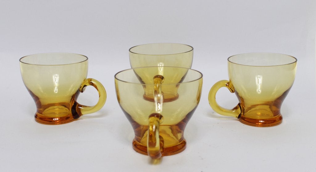 W.J. Rozendaal - 4 amber kleurige glaasjes, Ophalen