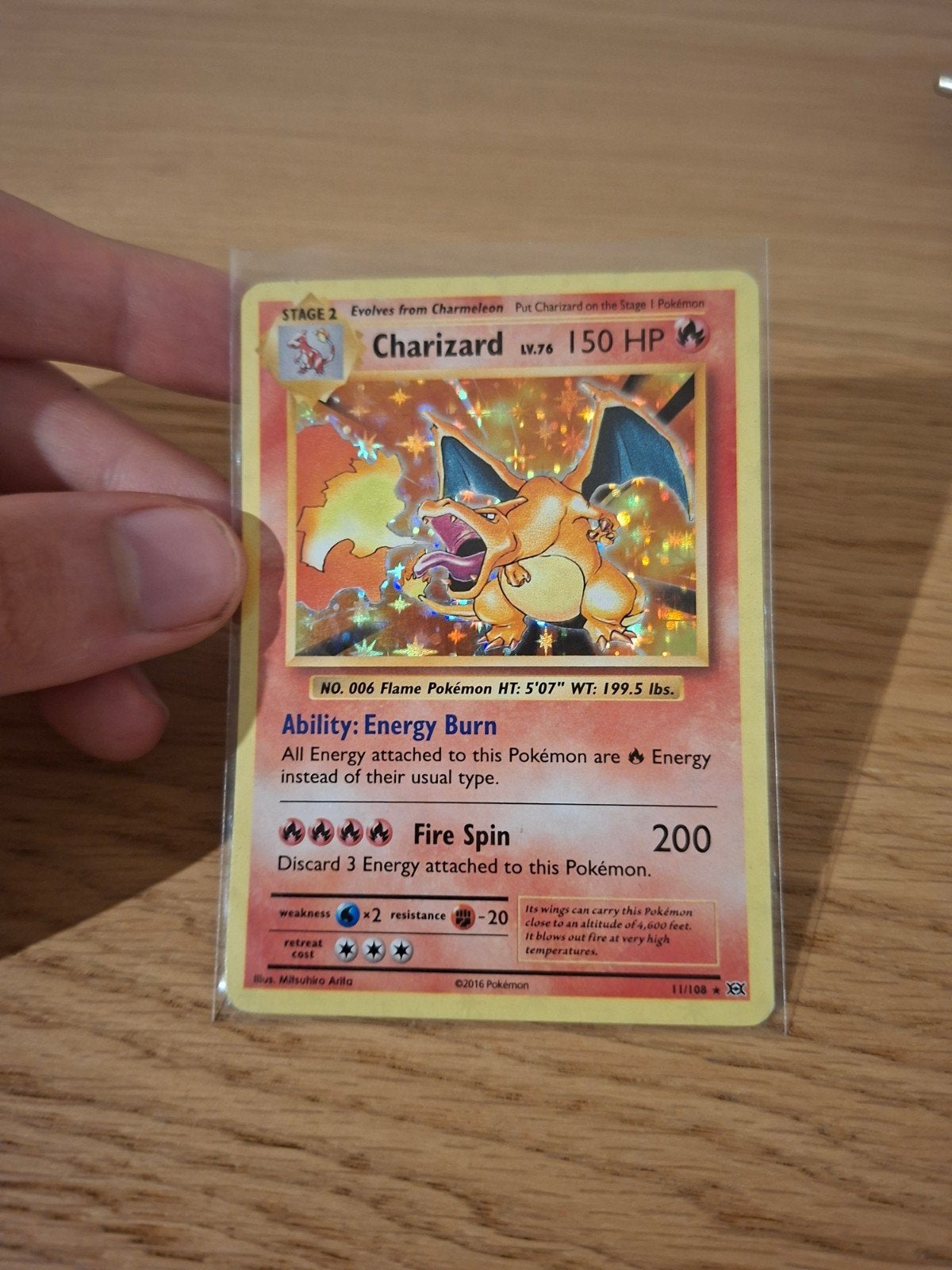 Charizard holo, Hobby en Vrije tijd, Verzamelkaartspellen | Pokémon, Ophalen of Verzenden, Zo goed als nieuw, Losse kaart, Foil