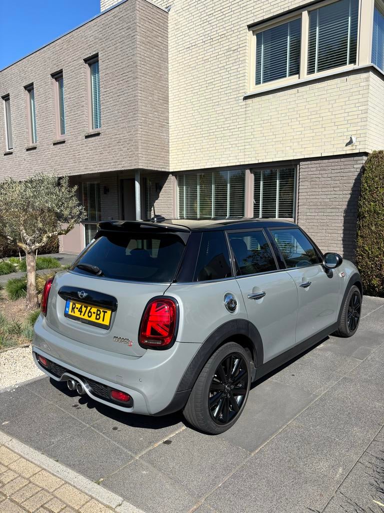 Mooiste van NL! Mini Cooper S. Pano, leder, Harman Kardon, Voorwielaandrijving, 1998 cc, 1195 kg, Handgeschakeld