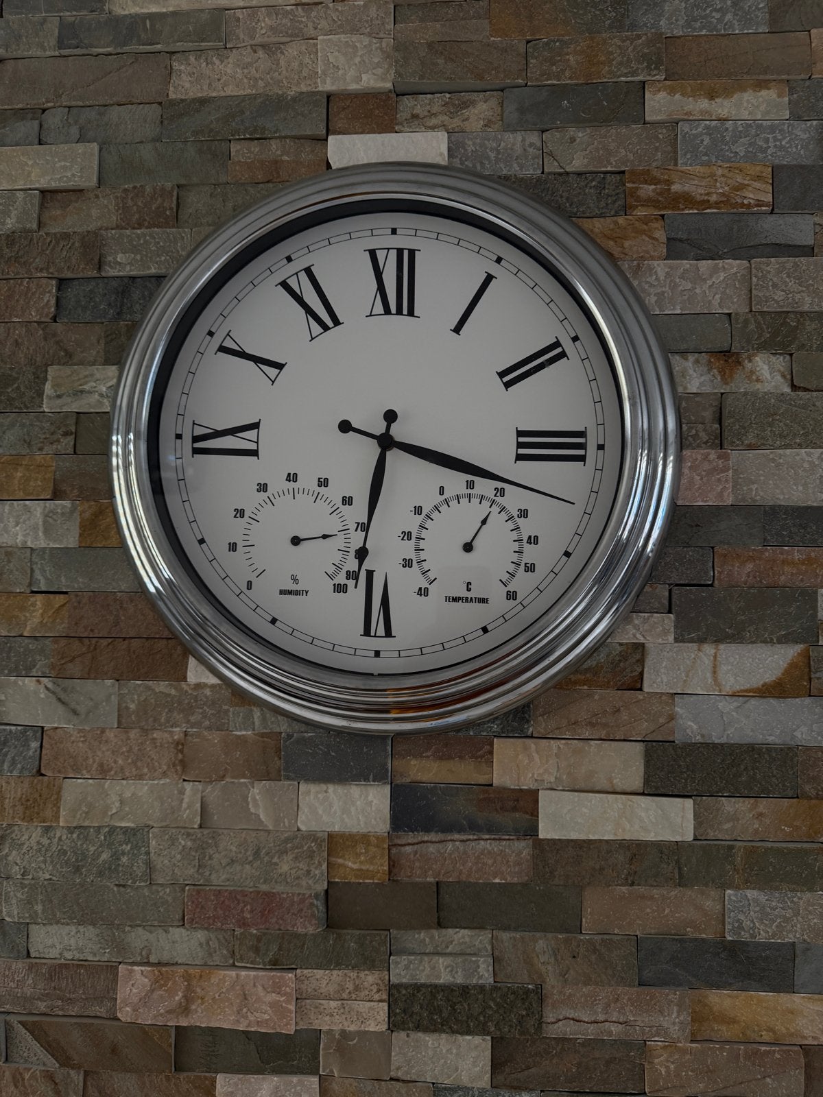 Grote wandklok met thermometer en hygrometer, Wandklok, Analoog, Ophalen of Verzenden, Zo goed als nieuw